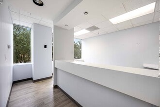 3400 S Tamiami Trl, Sarasota, FL à louer Photo intérieure– Image 2 sur 8