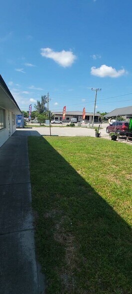 6900 Barbour Rd, Riviera Beach, FL à louer - Vidéo sur l’annonce professionnelle – Image 3 sur 22