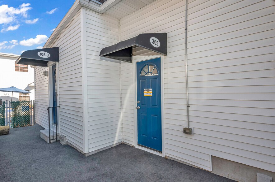 305 Nelson Ave, Staten Island, NY à louer - Photo de l’immeuble – Image 3 sur 8