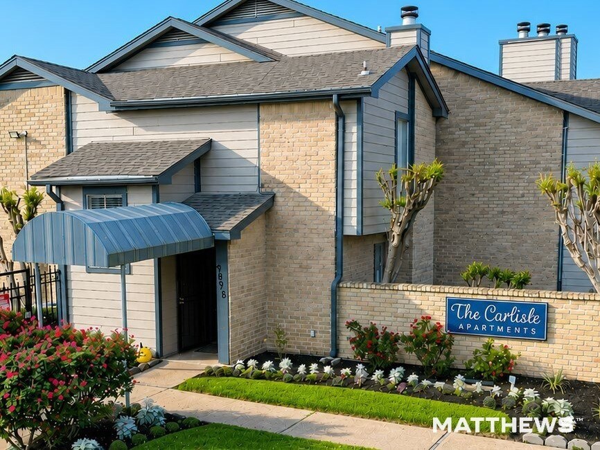 9898 Forum Park Dr, Houston, TX à vendre Photo de l’immeuble– Image 1 sur 6
