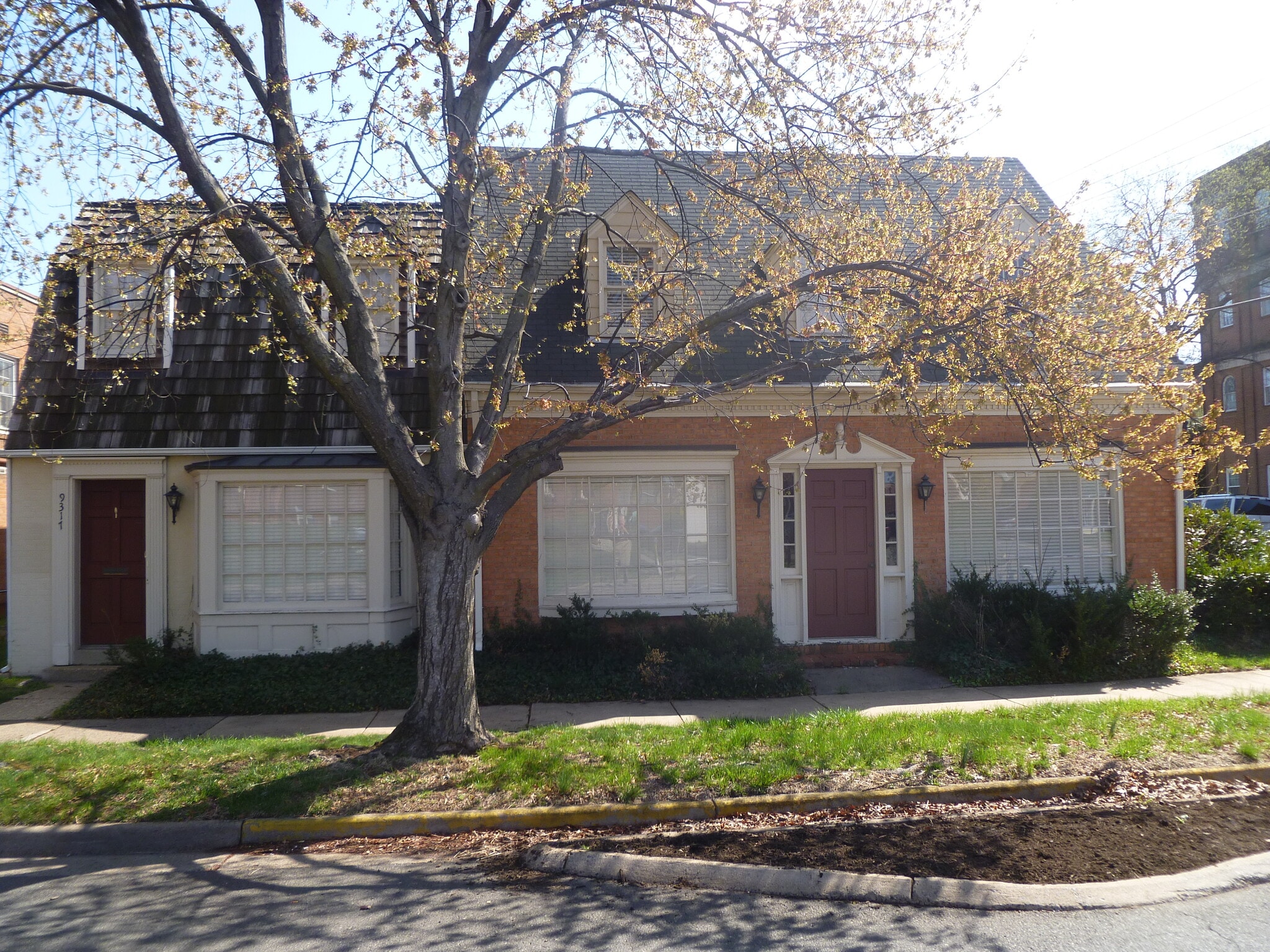 9317 Grant Ave, Manassas, VA à louer Photo de l’immeuble– Image 1 sur 3