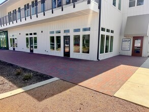 380 E Front St, Arlington, TX à louer Photo intérieure– Image 2 sur 6