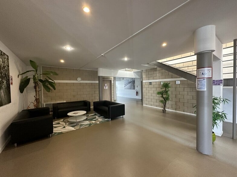 Bureau dans Schiltigheim à louer - Hall d’entrée – Image 2 sur 11