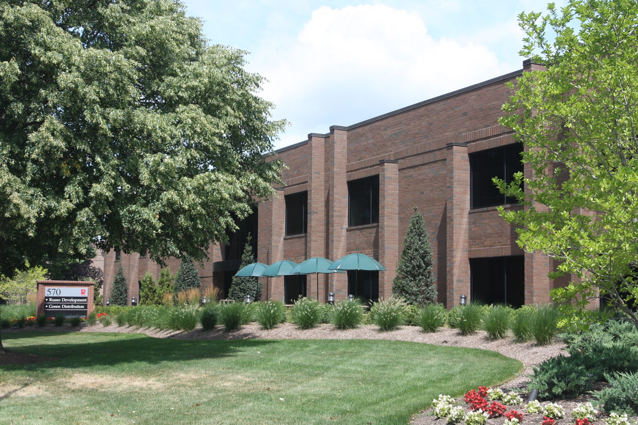 570 Commerce Blvd, Carlstadt, NJ à louer Photo principale– Image 1 sur 3