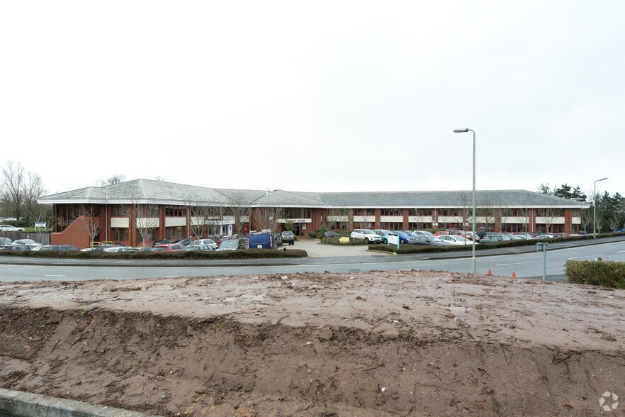 Rydon Ln, Exeter à louer - Photo principale – Image 1 sur 11