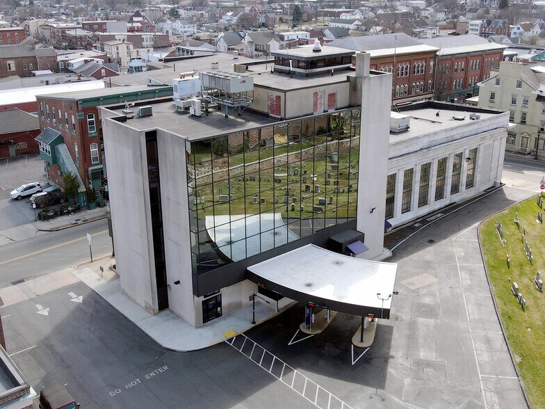 1 Philadelphia Ave, Boyertown, PA à vendre - Photo de l’immeuble – Image 3 sur 18