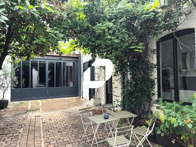 Plus de détails pour Bureau à vendre