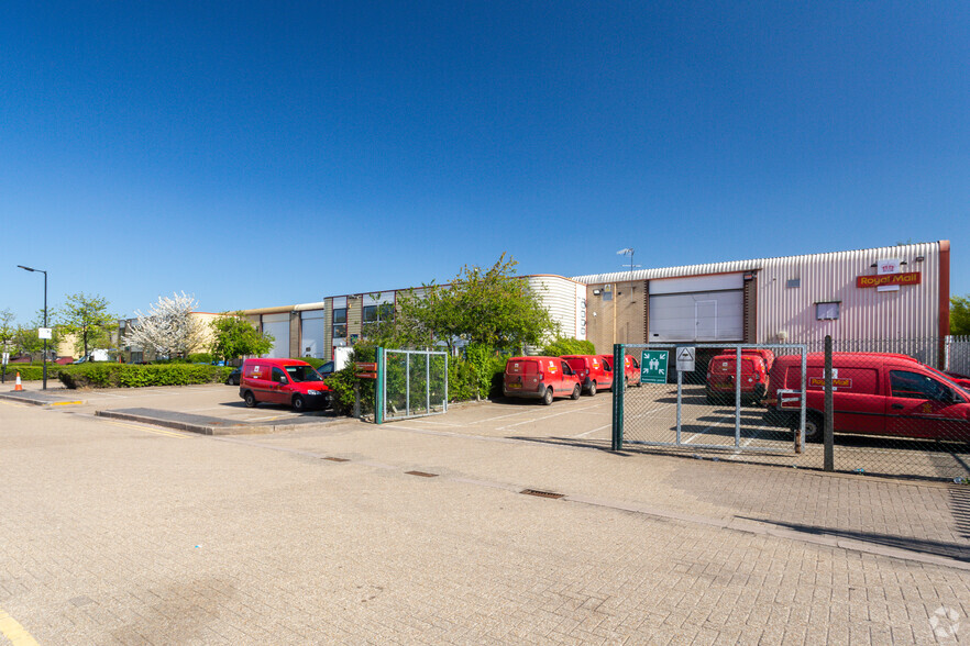 12-22 Plover Clos, Newport Pagnell à louer - Photo principale – Image 1 sur 2