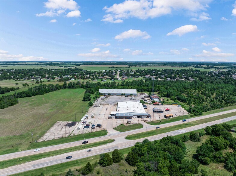 1515 E Main St, Yukon, OK à vendre - Photo de l’immeuble – Image 3 sur 44