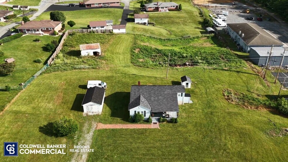 13381 Governor G C Peery Hwy, Pounding Mill, VA à louer - Vidéo sur l’annonce professionnelle – Image 2 sur 10