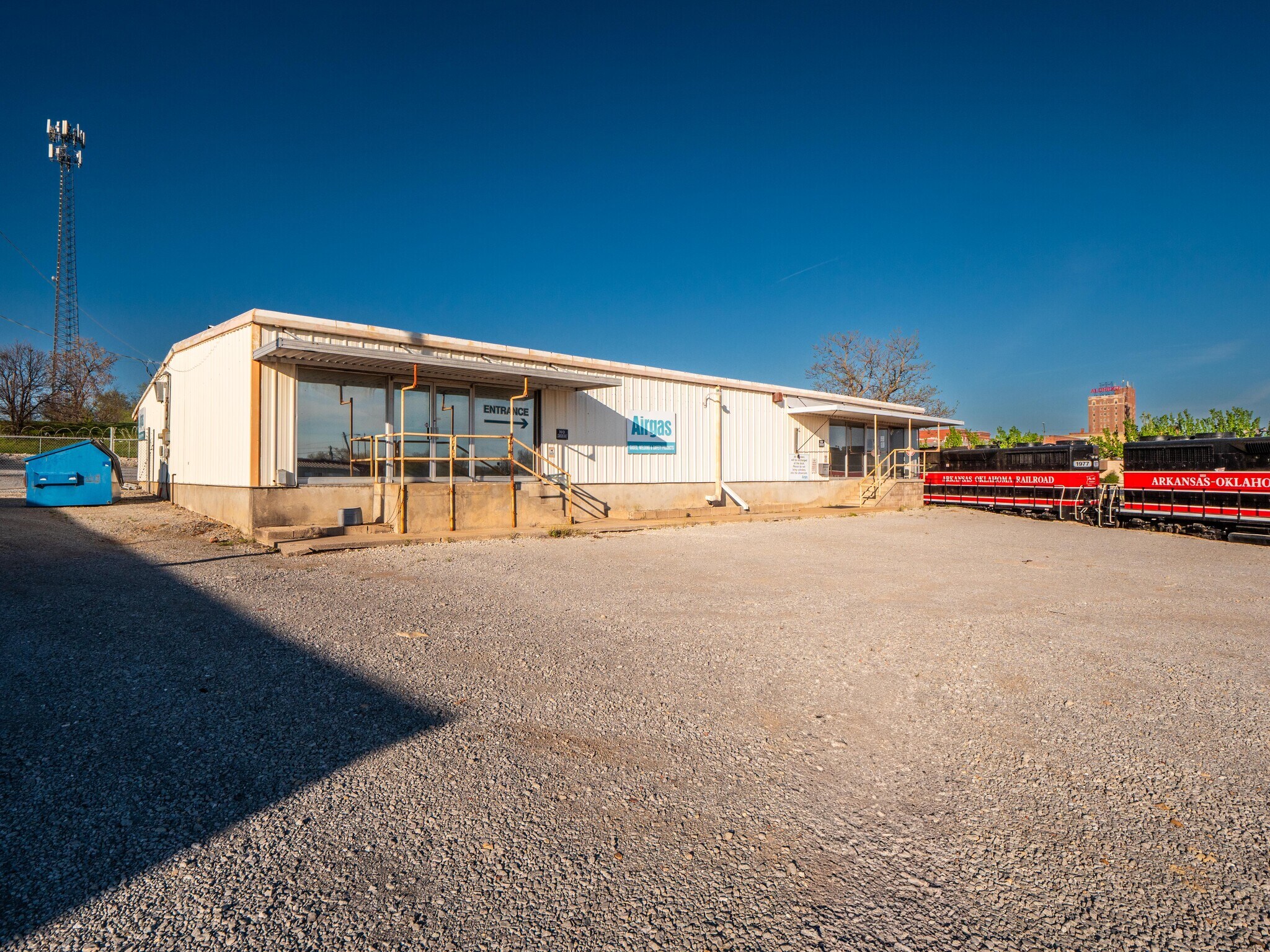 1 W Choctaw Ave, Mcalester, OK à vendre Photo principale– Image 1 sur 43