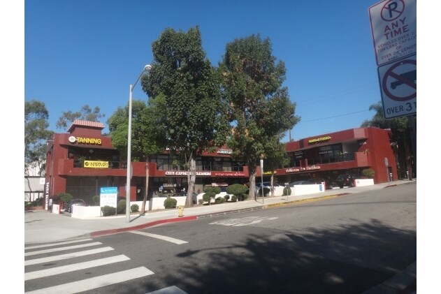 8205 Santa Monica Blvd, West Hollywood, CA à louer - Photo de l’immeuble – Image 2 sur 23