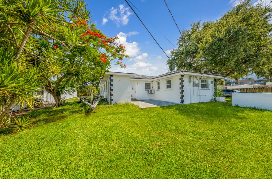 213 SE Park St, Dania, FL à vendre - Photo de l’immeuble – Image 3 sur 22
