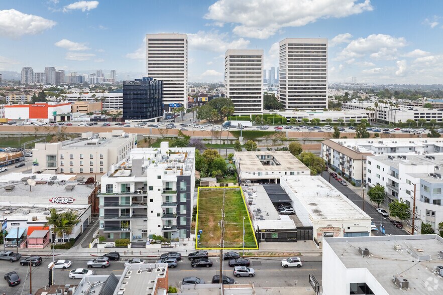 1656 Sawtelle Blvd, Los Angeles, CA à vendre - Photo de l’immeuble – Image 2 sur 19