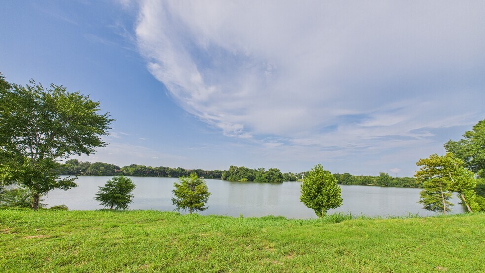 10114 Serrano Park Dr, Houston, TX à vendre - Photo de l’immeuble – Image 2 sur 5