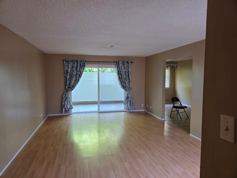709 Pope Dr, Vallejo, CA à vendre - Photo de l’immeuble – Image 2 sur 20