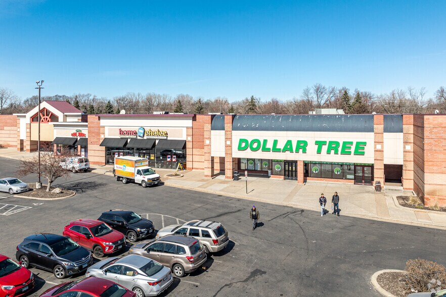 405-551 NE 87th Ln, Blaine, MN à louer - Photo de l’immeuble – Image 1 sur 8