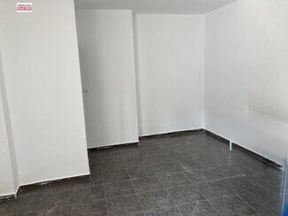 Plus de détails pour Local commercial à vendre