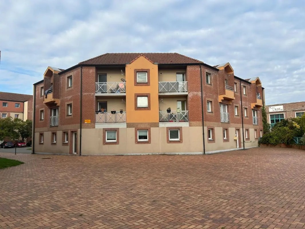 2 Place Bérégovoy, Lille à vendre Photo de l’immeuble– Image 1 sur 12