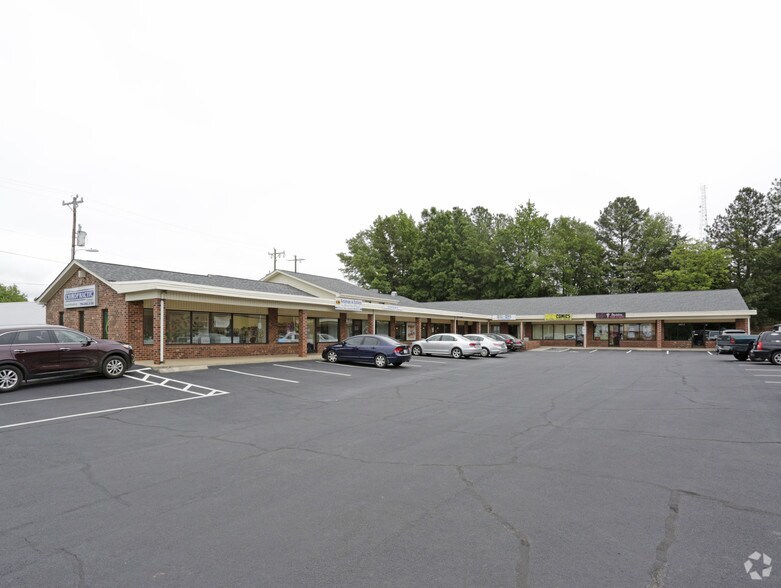 11025-A-11025-H Monroe Rd, Matthews, NC à louer - Photo principale – Image 2 sur 6