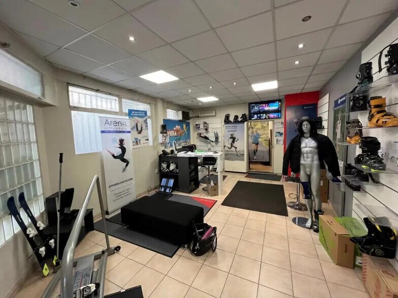 Local commercial dans Nice à louer - Photo de l’immeuble – Image 2 sur 6