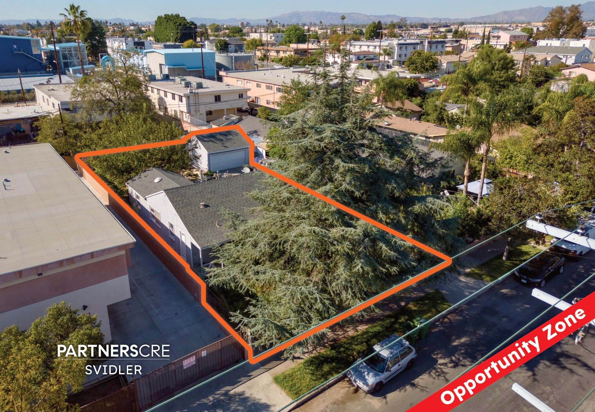 6833 Simpson Ave, North Hollywood, CA à vendre Photo principale– Image 1 sur 9