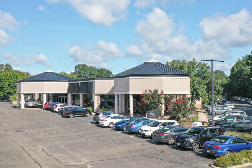 1201 Route 112, Port Jefferson Station, NY à louer - Photo de l’immeuble – Image 2 sur 12