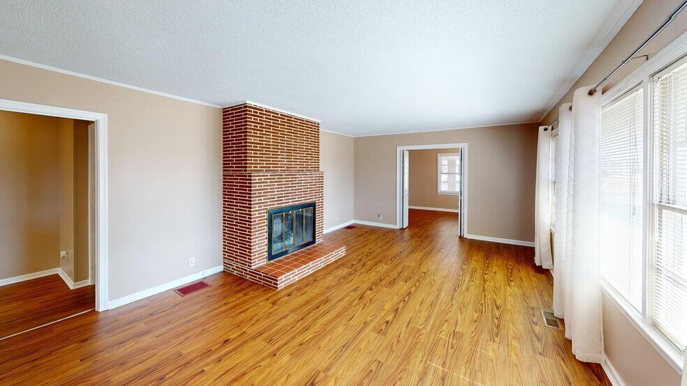 941 Big A Rd, Toccoa, GA à louer - Photo de l’immeuble – Image 2 sur 15