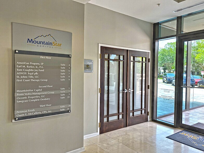 5000 Sawgrass Village Cir, Ponte Vedra Beach, FL à louer - Photo de l’immeuble – Image 3 sur 10