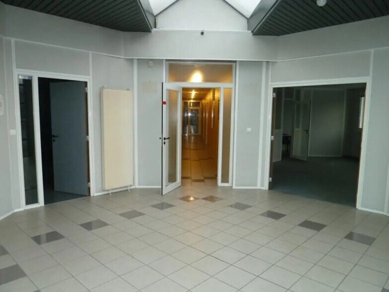 Bureau dans Leers à louer - Photo intérieure – Image 3 sur 7