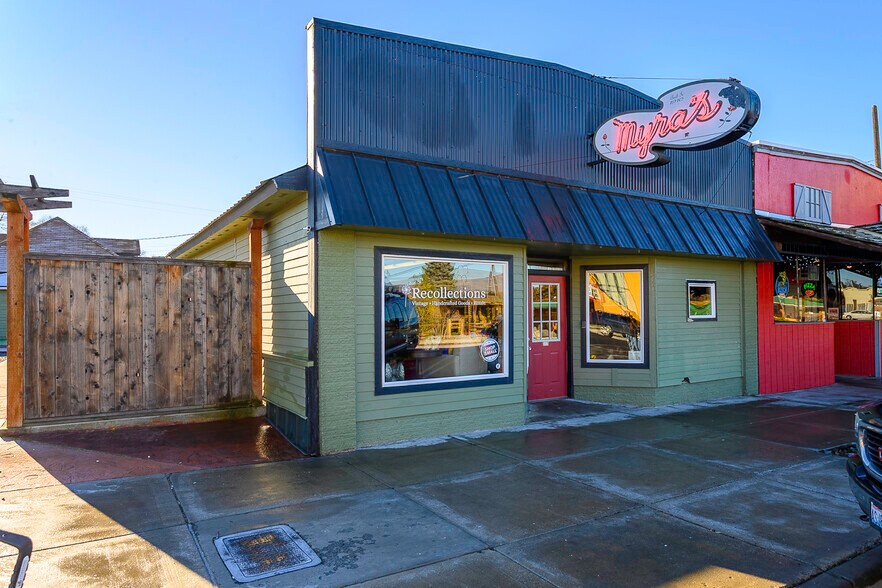 315 Main Ave E, Soap Lake, WA à vendre - Photo principale – Image 1 sur 51