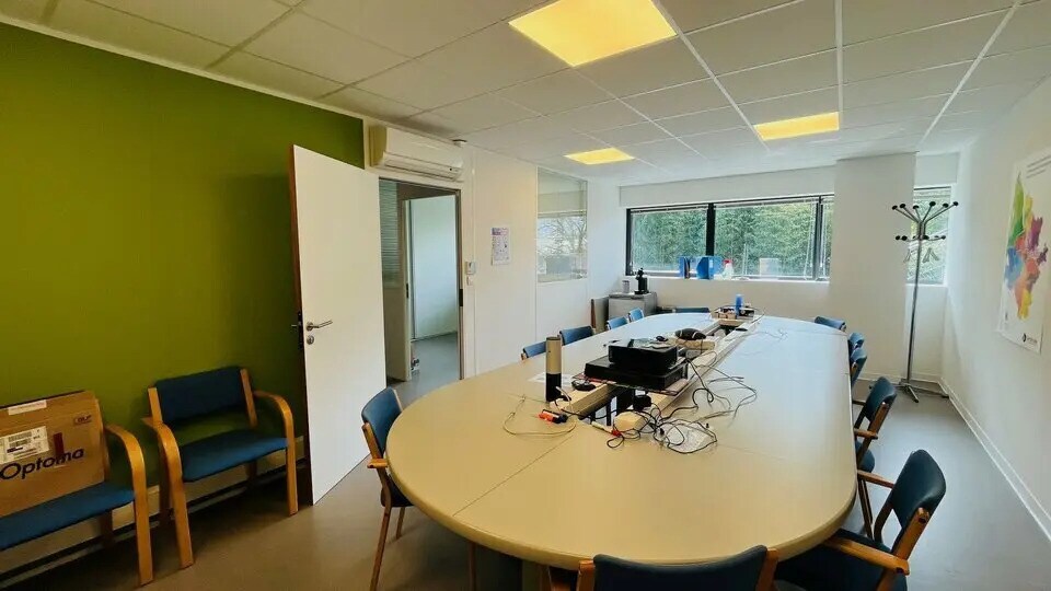 Bureau dans Pessac à louer - Photo de l’immeuble – Image 1 sur 11