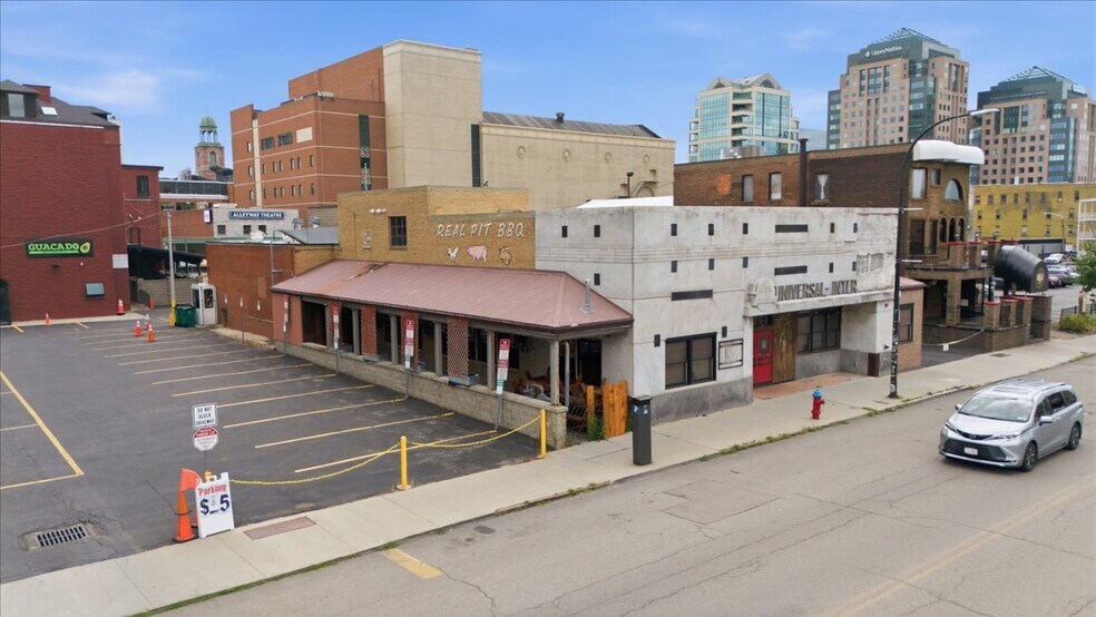 301 Franklin St, Buffalo, NY à louer - Photo de l’immeuble – Image 2 sur 38