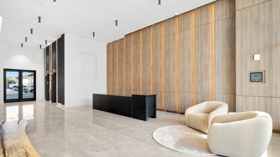 800 N Federal Hwy, Hallandale Beach, FL à vendre - Photo de l’immeuble – Image 3 sur 7