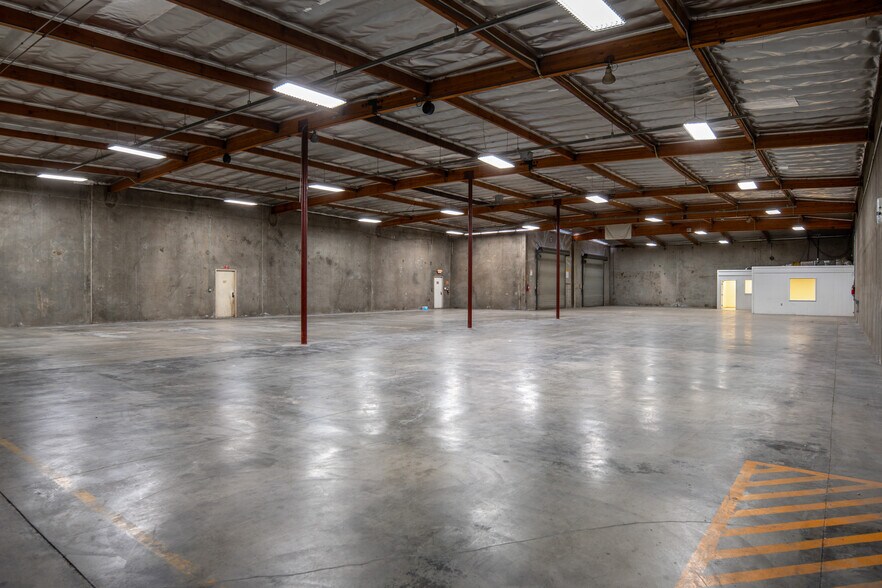 Proctor & Turnbull Industrial Portfolio portefeuille de 4 biens à vendre sur LoopNet.fr - Photo de l’immeuble – Image 3 sur 7