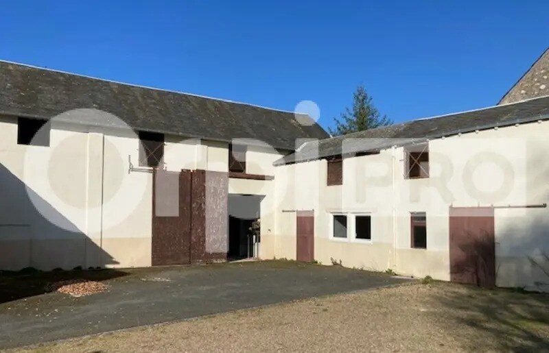 Bureau dans La Ferté-Saint-Cyr à vendre - Photo de l’immeuble – Image 3 sur 8