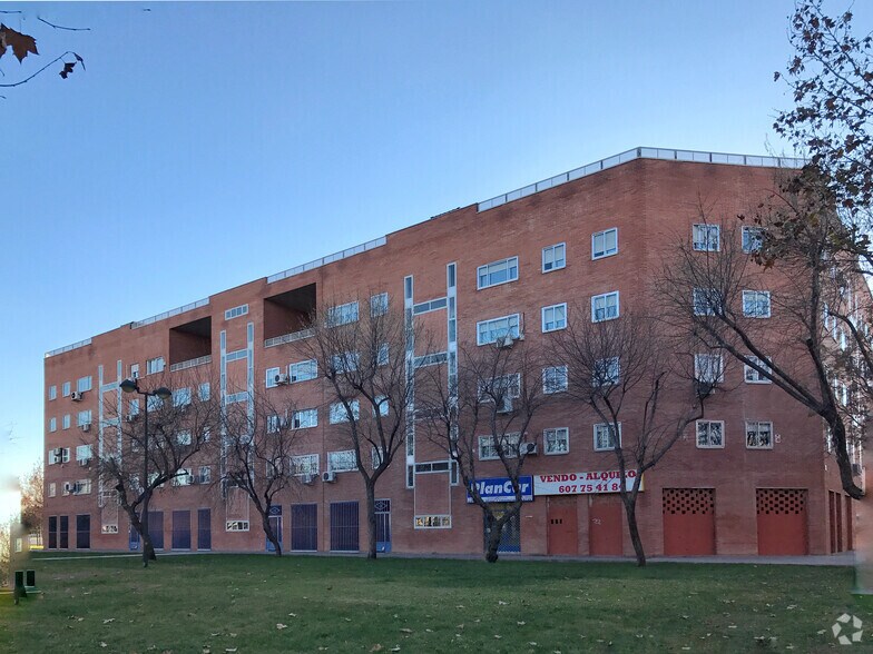 Calle Alhaquén, 8, Getafe, Madrid à vendre - Photo de l’immeuble – Image 2 sur 2