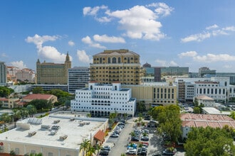 2020 Ponce De Leon Blvd, Coral Gables, FL - VUE AÉRIENNE  vue de carte - Image1