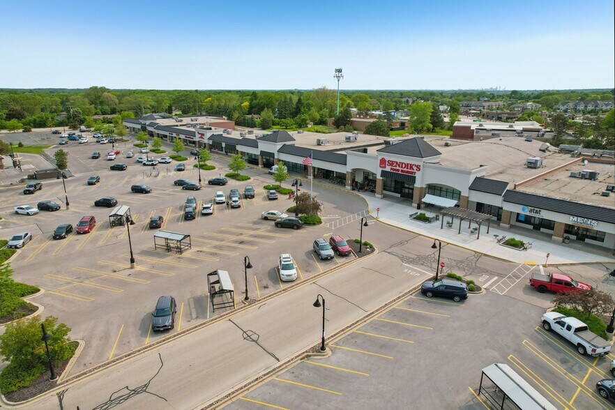 3550-3636 S Moorland Rd, New Berlin, WI à louer - Photo de l’immeuble – Image 3 sur 4