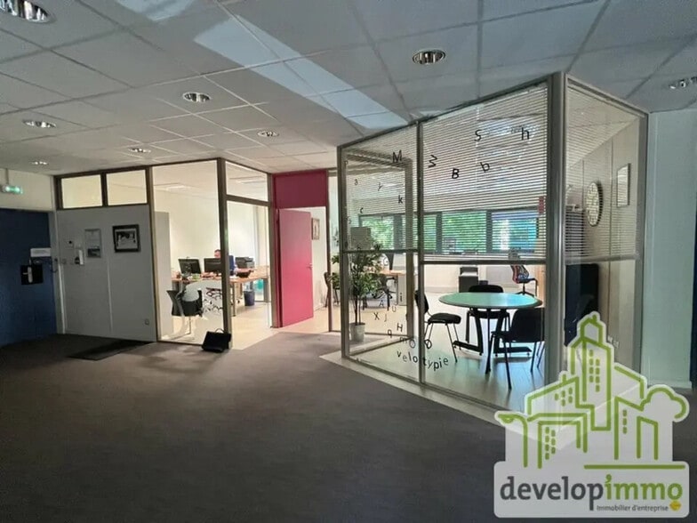 Bureau dans Caen à louer - Photo de l’immeuble – Image 3 sur 10