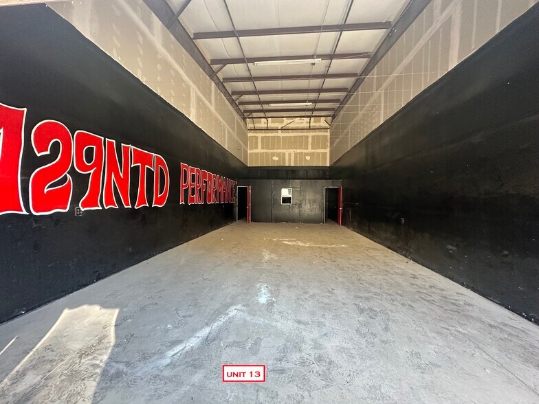 10881 Santa Fe Ave, Hesperia, CA à louer - Photo de l’immeuble – Image 3 sur 6