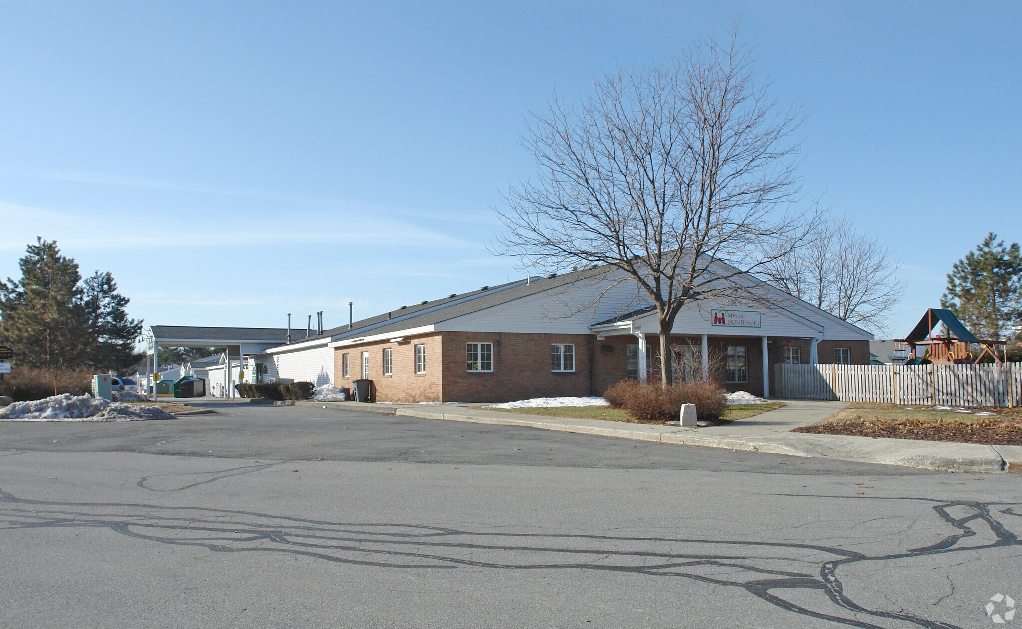 100 Saratoga Village Blvd, Malta, NY à louer Photo principale– Image 1 sur 4