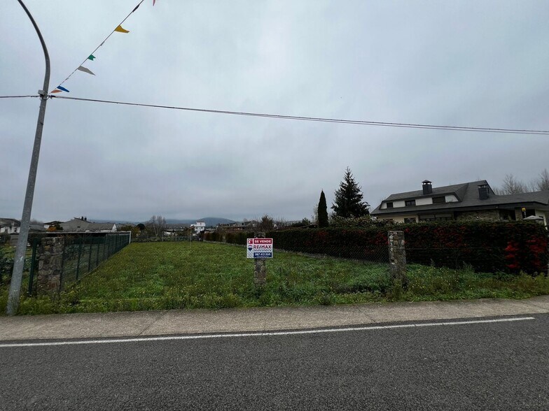 la, 7, Carracedelo, León à vendre - Photo de l’immeuble – Image 2 sur 3