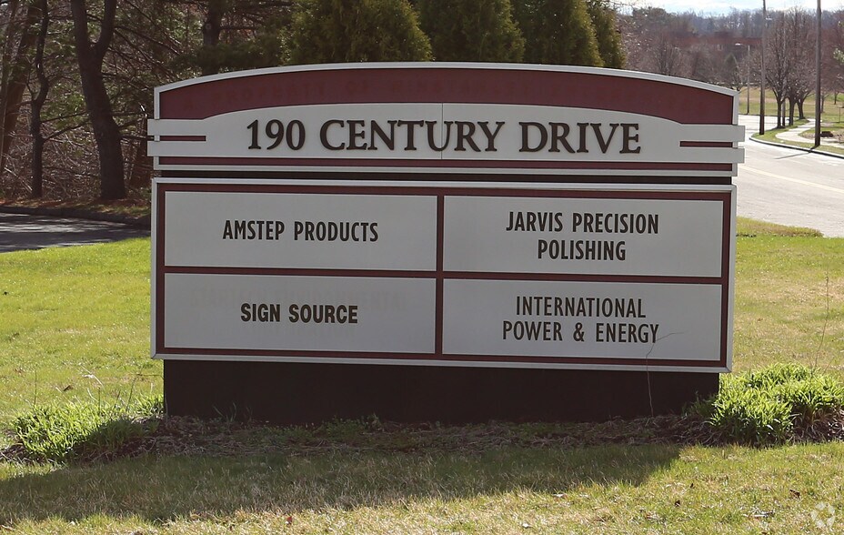 190 Century Dr, Bristol, CT à louer - Photo de l’immeuble – Image 3 sur 4