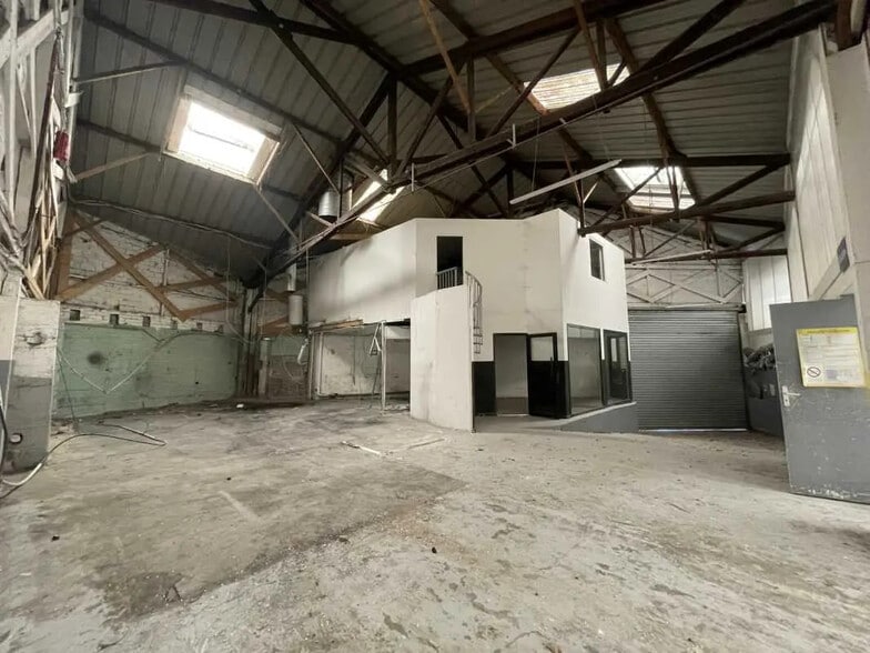 Local d’activités dans Épinay-sur-Seine à louer - Photo intérieure – Image 3 sur 9