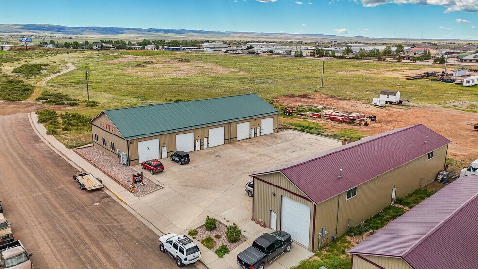 820 Plaza Ln, Laramie, WY à louer - Photo de l’immeuble – Image 2 sur 12