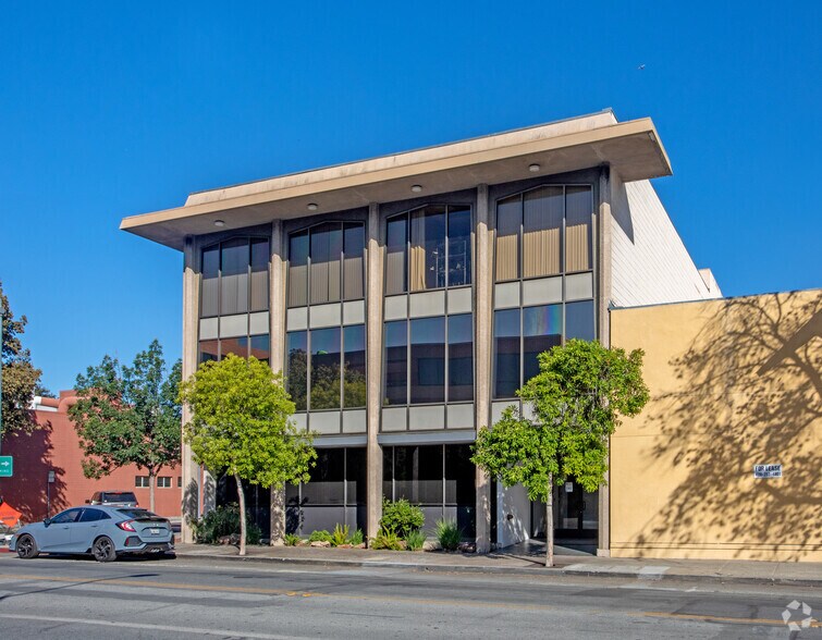459 Hamilton Ave, Palo Alto, CA à louer - Photo de l’immeuble – Image 3 sur 10