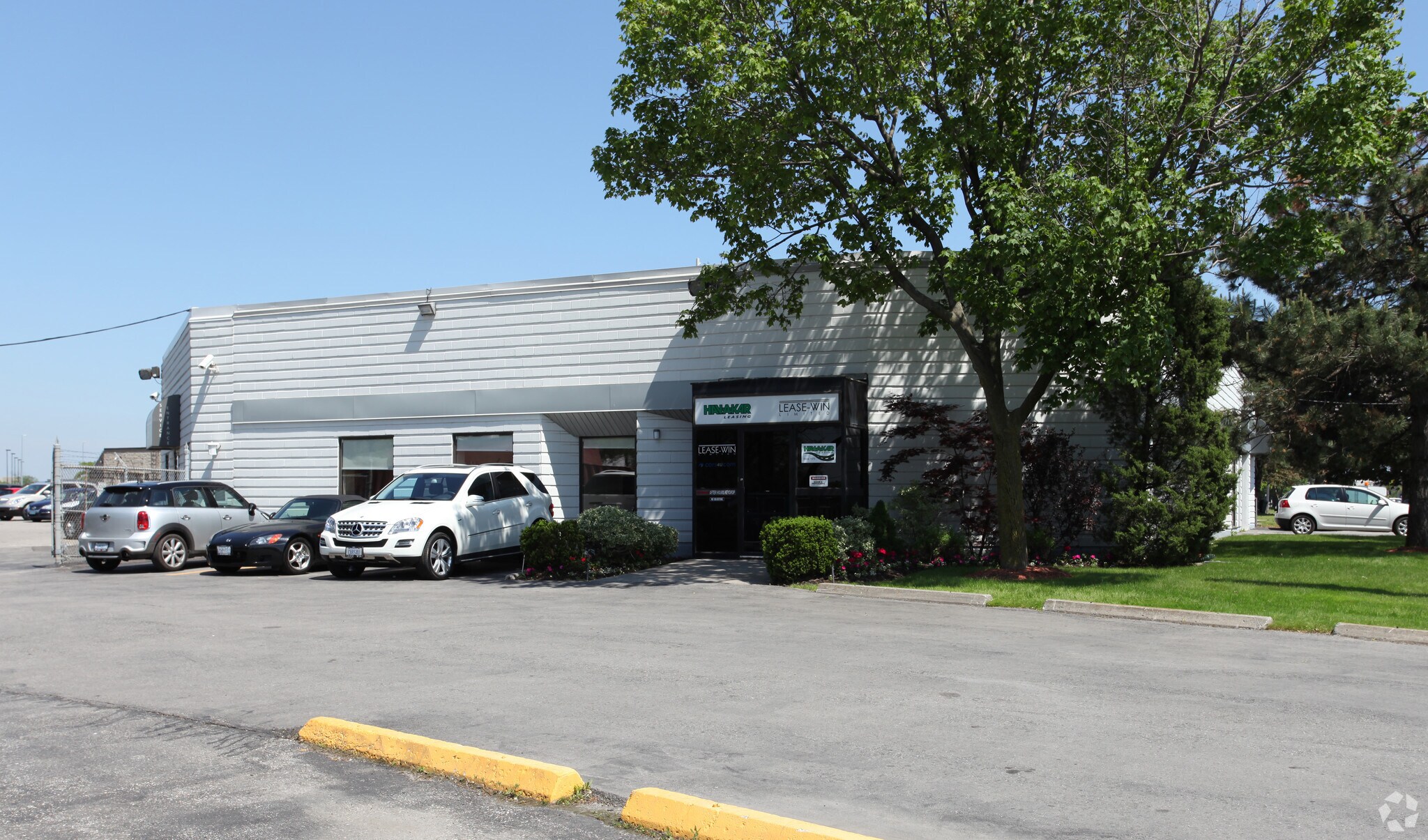 4077 Chesswood Dr, Toronto, ON à vendre Photo principale– Image 1 sur 3