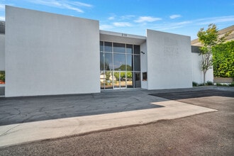 215 S Douglas St, El Segundo, CA à louer Photo intérieure– Image 1 sur 11