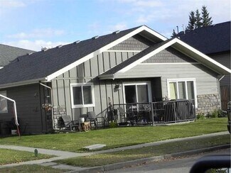 Plus de détails pour 3707 51 Av, Red Deer, AB - Logement à vendre